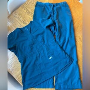 caribbean blue scrub set! size medium, grey’s anatomy